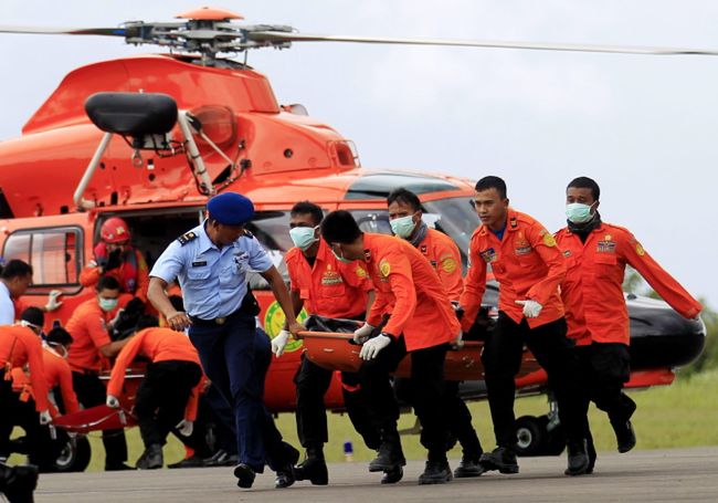 Szef AirAsia: jeszcze nie zlokalizowano wraku