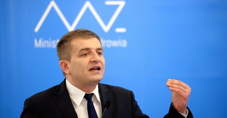 Minister grozi lekarzom. NFZ publikuje numery infolinii dla pacjentów