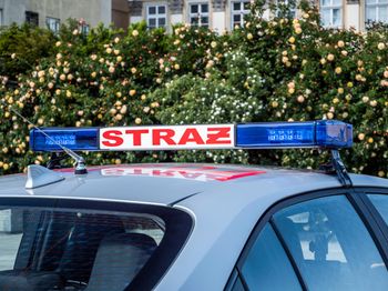Pożar mieszkania na ósmym piętrze w Ostrowcu. Jedna osoba poszkodowana