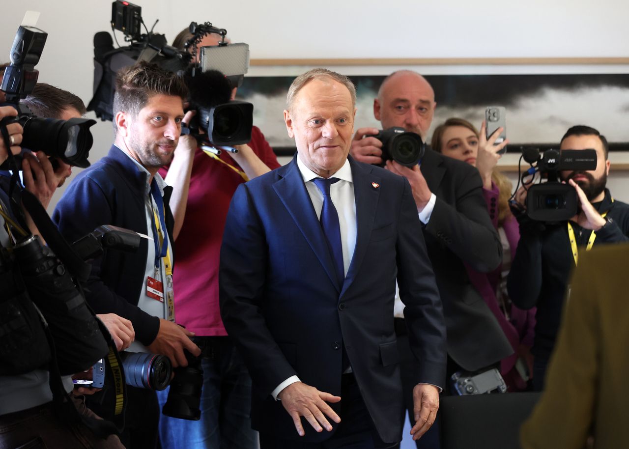 Ustawa azylowa wciąż czeka. Nagle na konferencji Tusk zwrócił się do Dudy