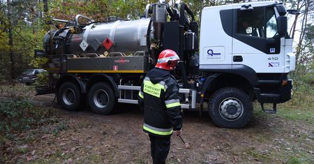 Wyciek z rurociągu pod Włocławkiem? Służby w akcji