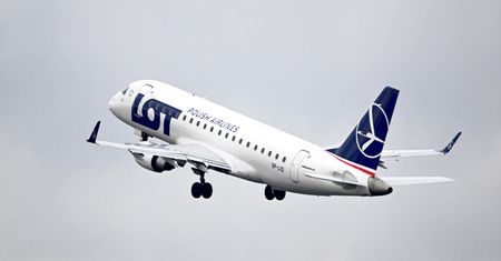 Awantura w samolocie z Warszawy. "Sprawę przejęło FBI"