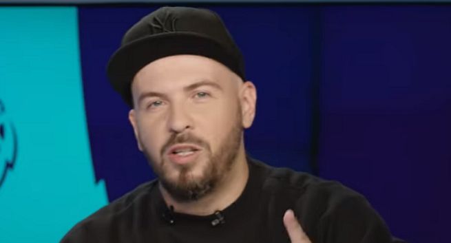 O.S.T.R. reklamuje ligę angielską w Canal+ Sport jako „wściekle szybką” (wideo)