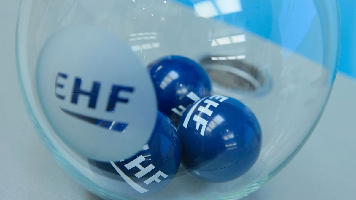 Zdjęcie okładkowe artykułu: Materiały prasowe / EHF / Kulki przed losowaniem europejskich pucharów