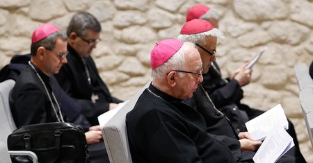 Bezproduktywny spór, który opłaca się obu stronom [OPINIA]