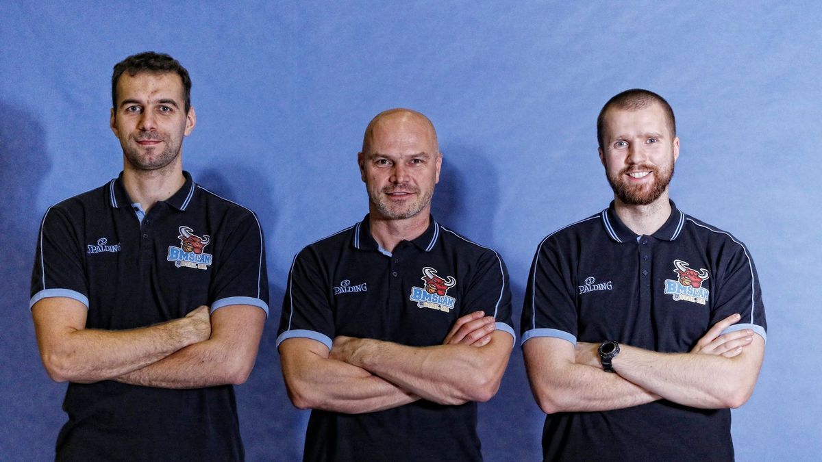 Materiały prasowe / Rafał Jakubowicz, BM Slam Stal / Na zdjęciu od lewej: Andrzej Urban, Wojciech Kamiński, Artur Pacek