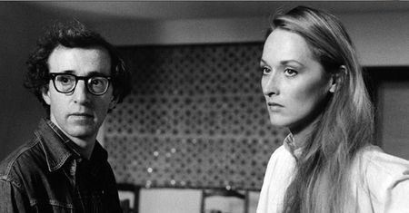 14 kadrów z filmów Woody'ego Allena. Rozpoznaj tytuły po jednej scenie