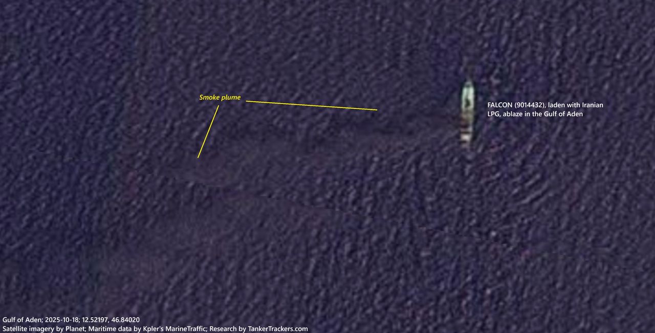 Pożar i eksplozja na tankowcu Falcon w Zatoce Adeńskiej