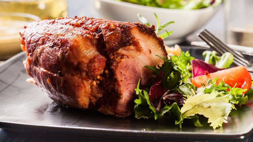 Grillowana golonka wołowa (mięso i tłuszcz)