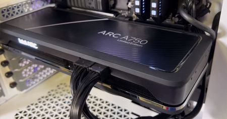 Intel Arc A750 z obsługą nowoczesnych monitorów. Przedpremierowy pokaz karty
