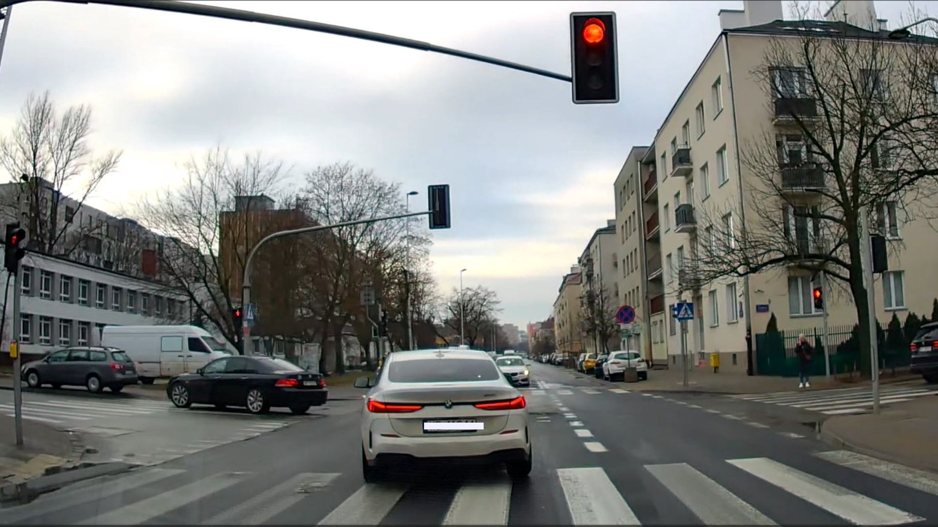 Magdalena Ogórek łamie przepisy ruchu drogowego