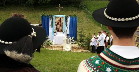 Ołtarze na Boże Ciało. Dlaczego są cztery?
