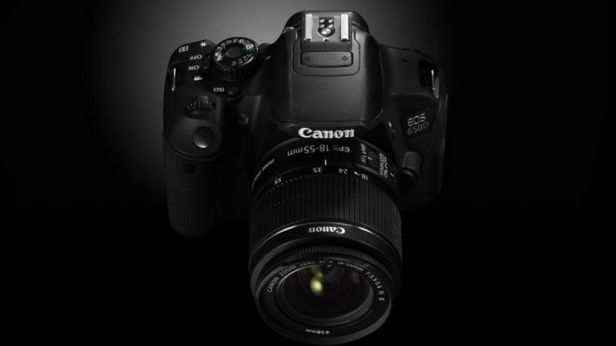 Canon EOS 650D - dotykowy ekran, hybrydowy AF, 18 Mpix 1