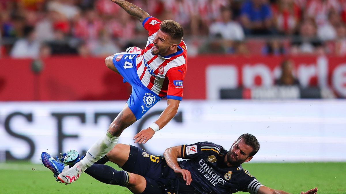 Getty Images / Eric Alonso / Na zdjęciu: faul Nacho na Portu