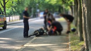 Nietrzeźwy motorowerzysta przewrócił się na ścieżce rowerowej. 21-latek trafił do szpitala!