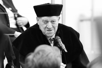 Zmarł prof. Franciszek Marek. Był pierwszym rektorem Uniwersytetu Opolskiego