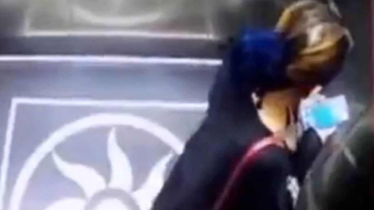 Kobieta wpadła do szybu.