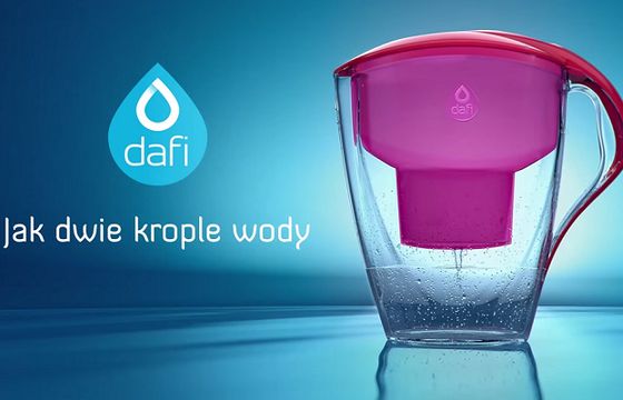 „Jak dwie krople wody” w kampanii filtrów Dafi (wideo)