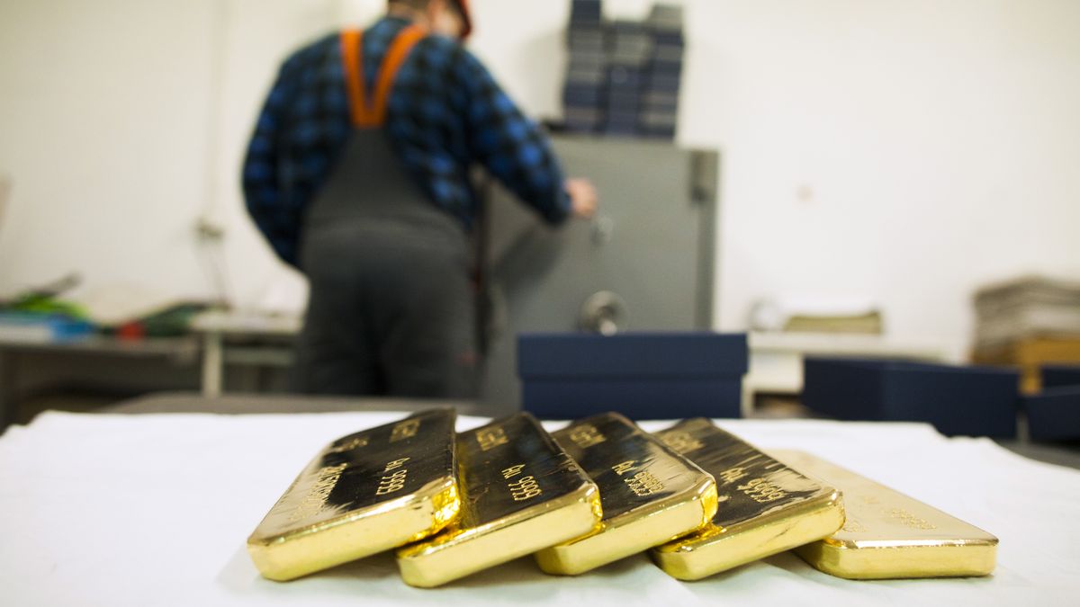 Copper, Gold And Silver Bullion Manufacture At KGHM Polska Miedz SA Smelting Plant
Newly cast gold bullion bars sit in a saferoom ahead of export at the KHGM Polska Miedz SA smelting plant in Glogow, Poland, on Monday, March 23, 2015. KGHM is the world's third-largest silver producer behind Fresnillo Plc and BHP Billiton Ltd. Photographer: Bartek Sadowski/Bloomberg via Getty Images
Bloomberg
EMEA; EUROPE;, EMEA; EASTERN EUROPE, POLAND; POLISH; EUROPE, INDUSTRY: INDUSTRIAL; FACTORY;, GOLD; PRECIOUS METALS, SMELT; SMELTER; METALS, FINANCE; FINANCIAL; ECONOMY, WORLD ECONOMY; GLOBAL ECONOMY, LABOR; LABORER; WORKER