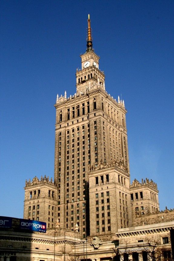 Kolejny protest aktywistów Greenpeace - tym razem na Pałacu Kultury!