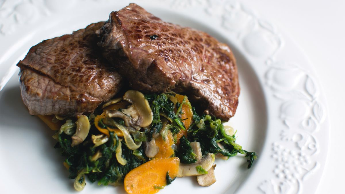 Grillowana łopatka wołowa (mięso i tłuszcz)