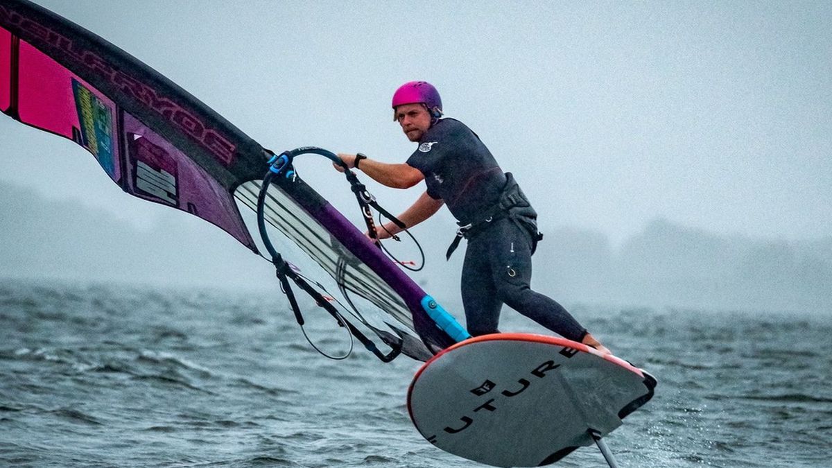 Materiały prasowe / Materiały prasowe  / Na zdjęciu: Maciej Rutkowski podczas MP 2024 w windsurfingu 