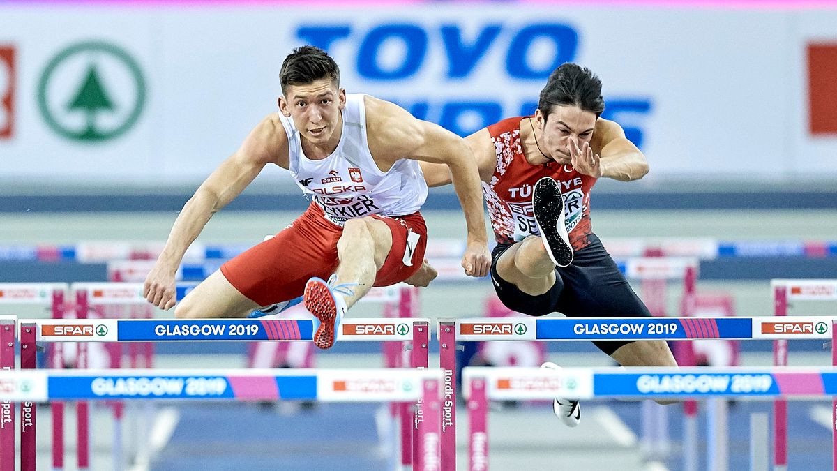 Newspix /  RADOSLAW JOZWIAK / CYFRASPORT / Na zdjęciu: Damian Czykier (z lewej)