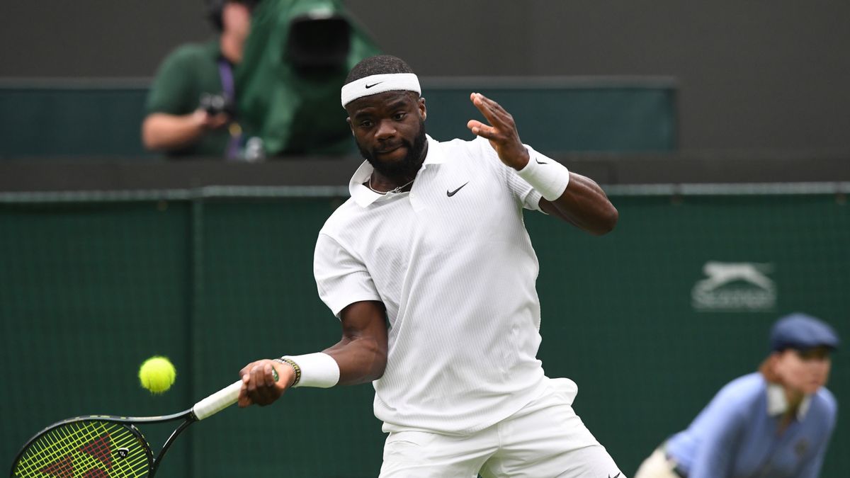 PAP/EPA / FACUNDO ARRIZABALAGA / Na zdjęciu: Frances Tiafoe