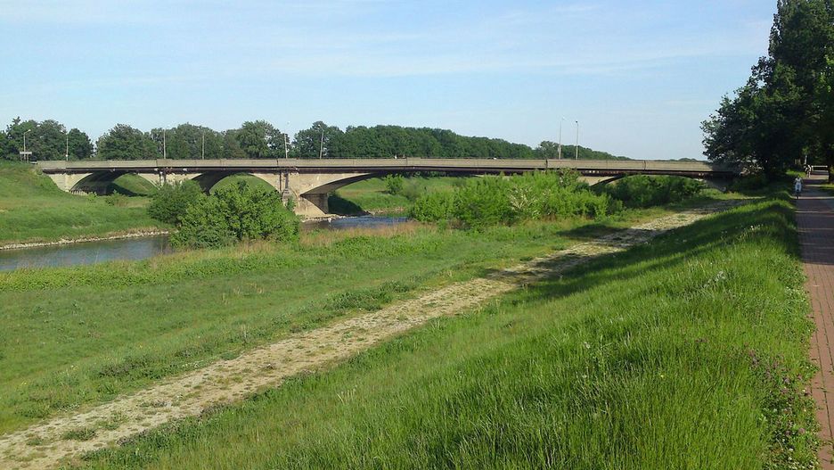 Mosty Chrobrego we Wrocławiu mogłyby służyć pieszym i rowerzystom