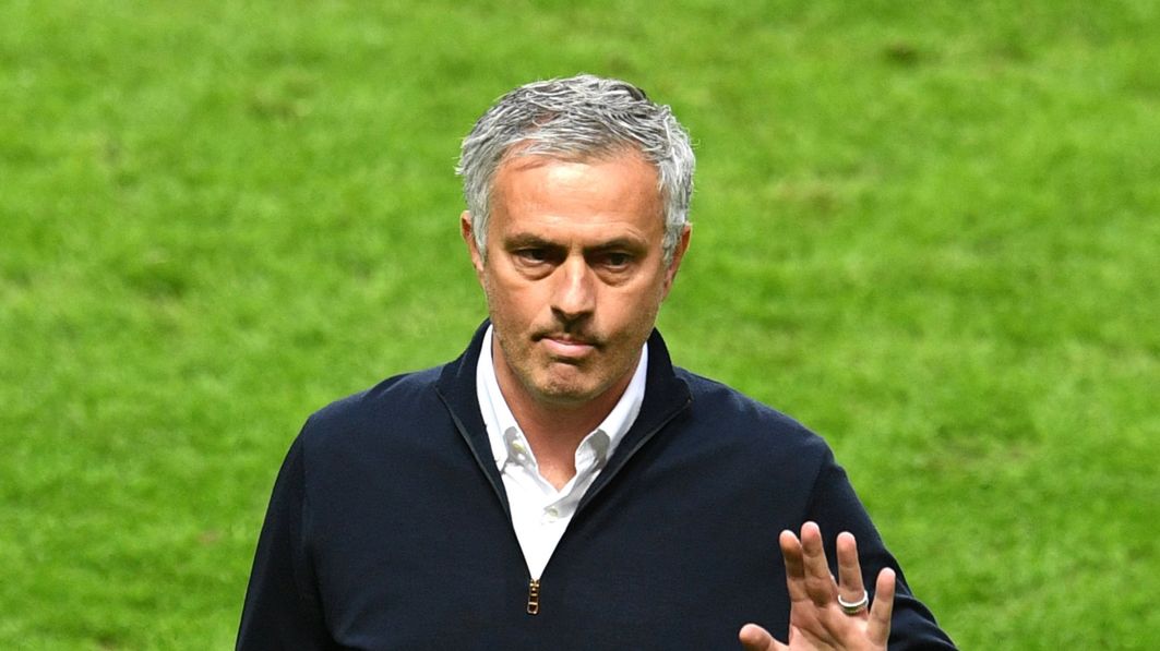 Zdjęcie okładkowe artykułu: PAP/EPA / EPA/VASSIL DONEV  / Na zdjęciu: Jose Mourinho