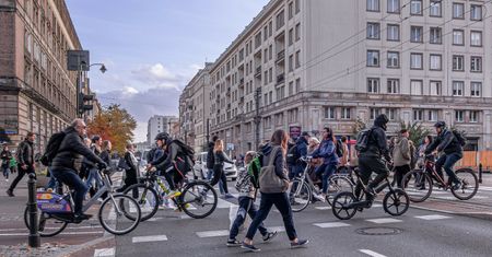 Rząd dopłaci do zakupu elektrycznego roweru. Program wróci. Mają być dwie kwoty
