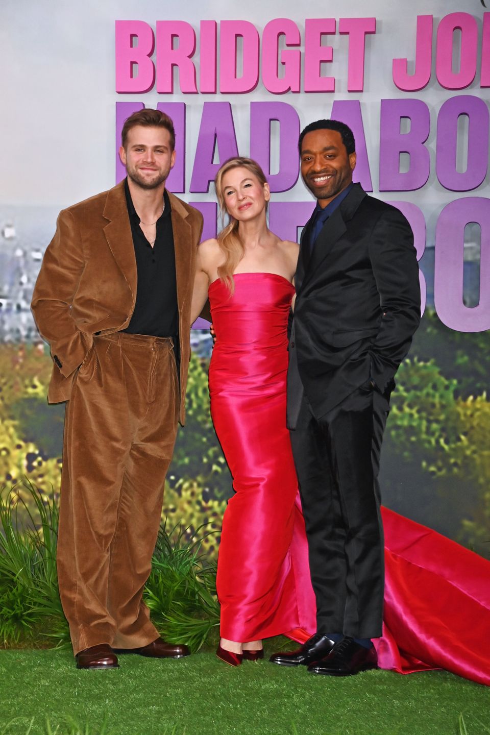 Leo Woodall, Renée Zellweger i Chiwetel Ejiofor