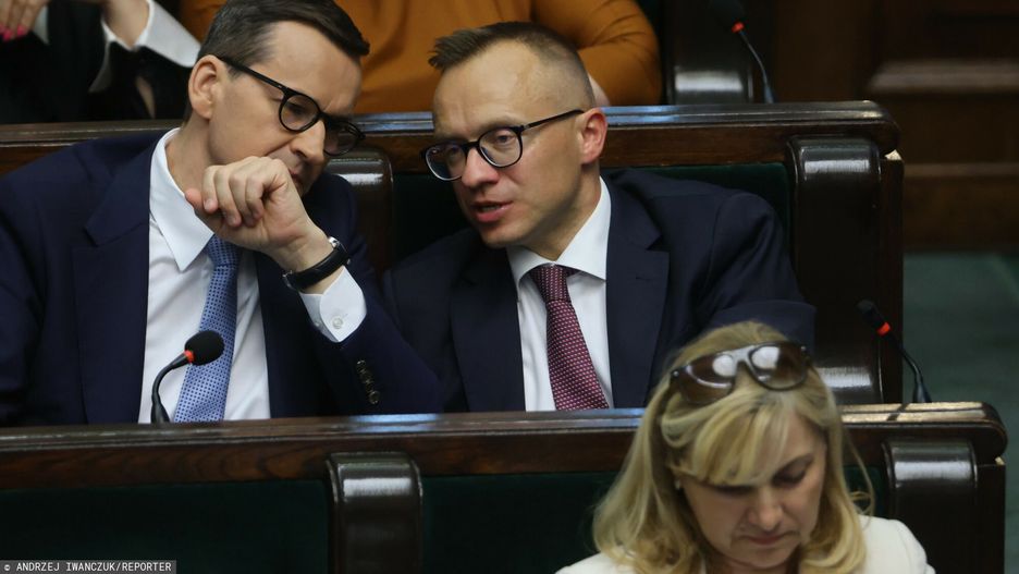 54. posiedzenie Sejmu IX kadencji
12.05.2022 Warszawa Sejm 54. posiedzenie Sejmu IX kadencji  Fot. Andrzej Iwanczuk/REPORTER
n/z: Mateusz Morawiecki, Artur Sobon
Andrzej Iwanczuk/REPORTER