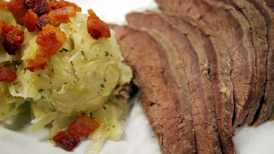 Duszone steki z łaty wołowej (mięso i tłuszcz, II klasa mięsa)