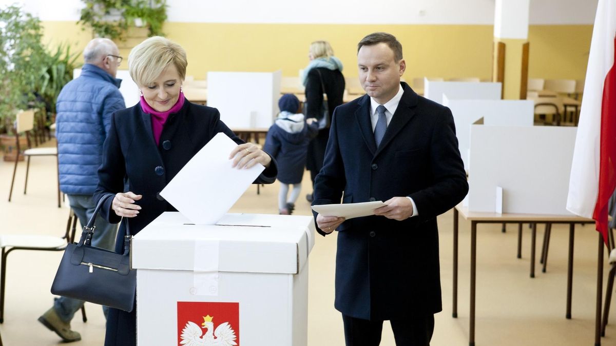 Andrzej Duda zapowiedział referendum na 10 i 11 listopada. Polacy mają się wypowiedzieć w sprawie Konstytucji RP