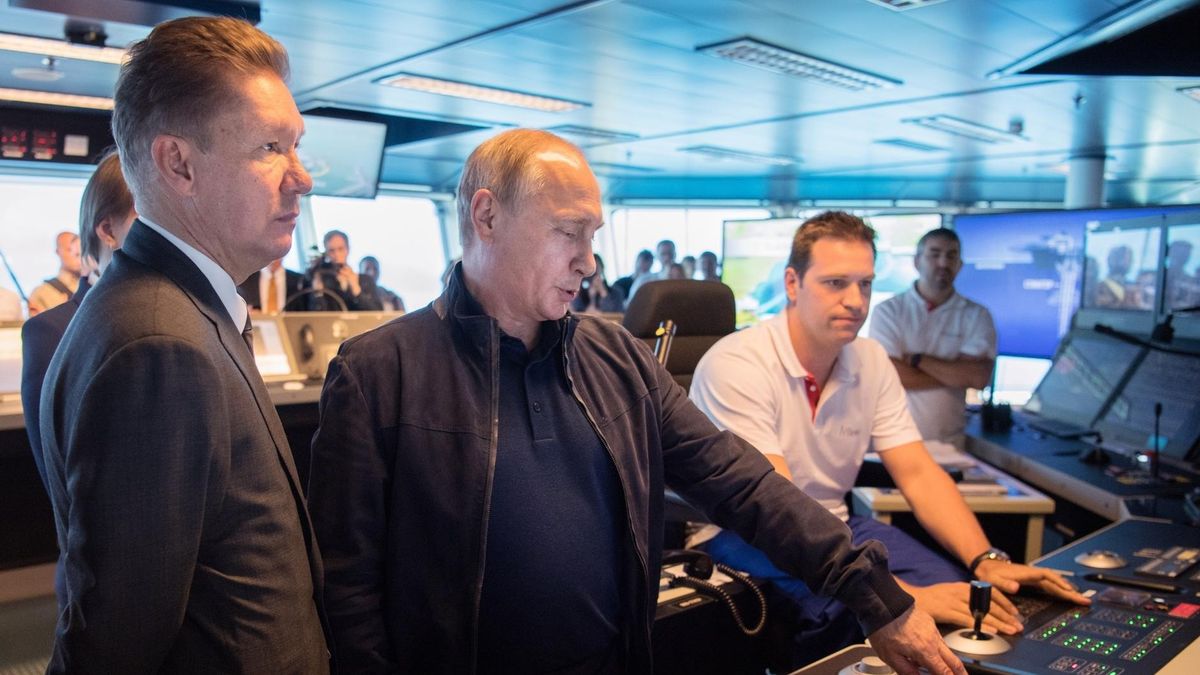 Prezydent Putin wraz z szefem Gazpromu Aleksiejem Millerem wizytuje projekt Turkish Stream.