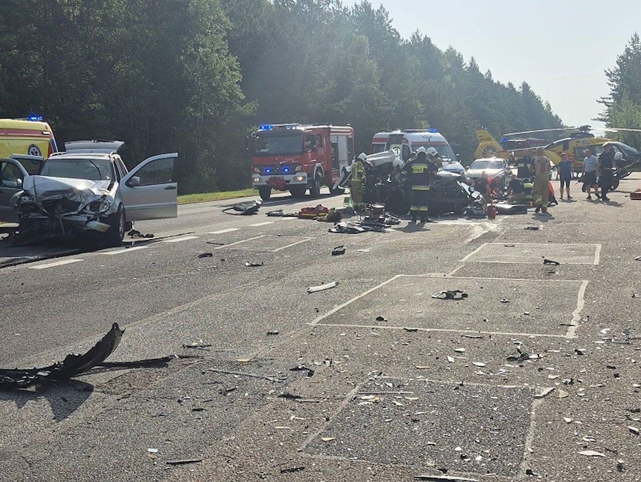 Wypadek na DK25. Siedem osób rannych, lądował śmigłowiec LPR