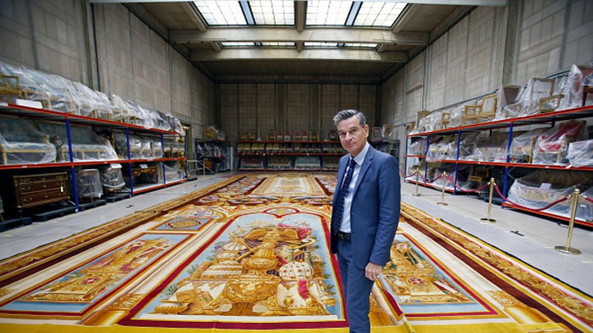 Rząd Francji wyprzedaje antyki. Pieniądze zostaną przeznaczone na szpitale