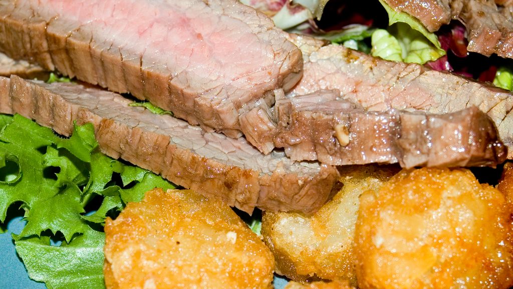 Duszone steki z łaty wołowej (samo mięso, II klasa mięsa)