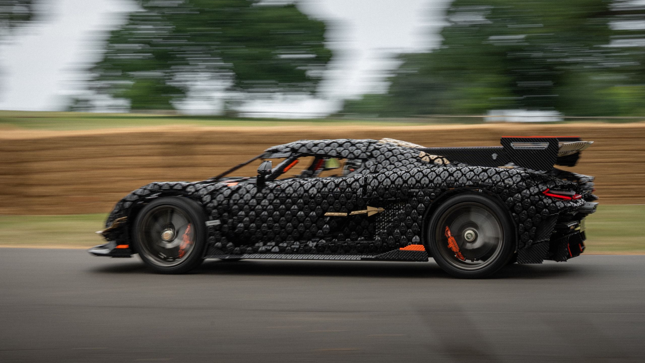 Pełnoskalowy Koenigsegg Sadair’s Spear Lego Technic