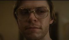 "Dahmer - Potwór" hitem Netfliksa. Rodziny ofiar "kanibala z Milwaukee" wściekłe na twórców serialu