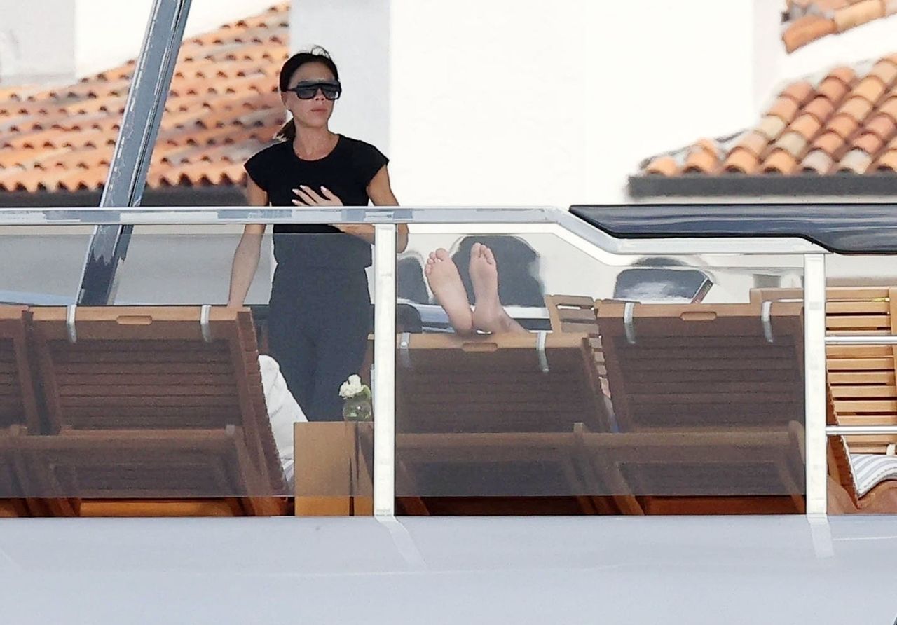 Victoria and David Beckham are lounging on a luxury yacht.