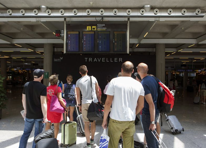 Strajki w Hiszapnii. Kontrolerzy lotów zapowiadają protesty