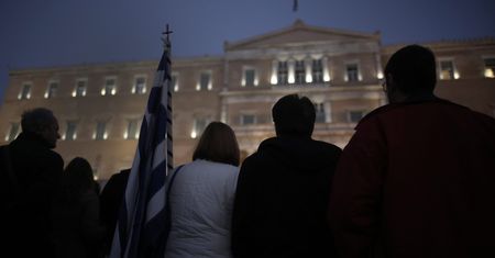 Protest w Atenach. Kilka tysięcy ludzi demonstrowało przeciw decyzji EBC