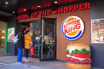 Burger King zarobił dzięki hot dogom
