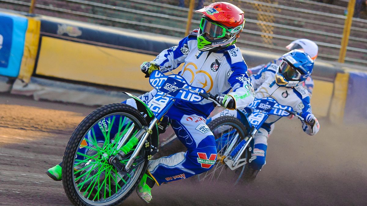 WP SportoweFakty / Tomasz Madejski / Na zdjęciu: mecz Unia Tarnów - Orzeł Łódź. Peter Ljung na prowadzeniu