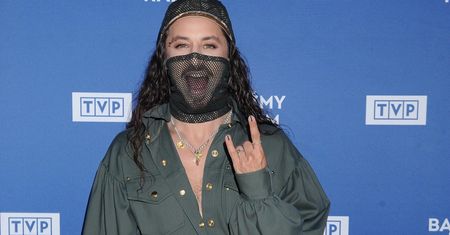 Michał Szpak protestował pod domem Jarosława Kaczyńskiego. Jest reakcja TVP