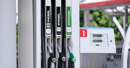 Rząd podnosi cenę benzyny, diesel minimalnie w dół. Nowe limity programu CPN na środę, 7 października