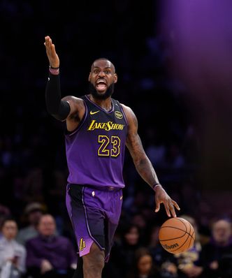 40 lat, 38 punktów. LeBron James wciąż zachwyca