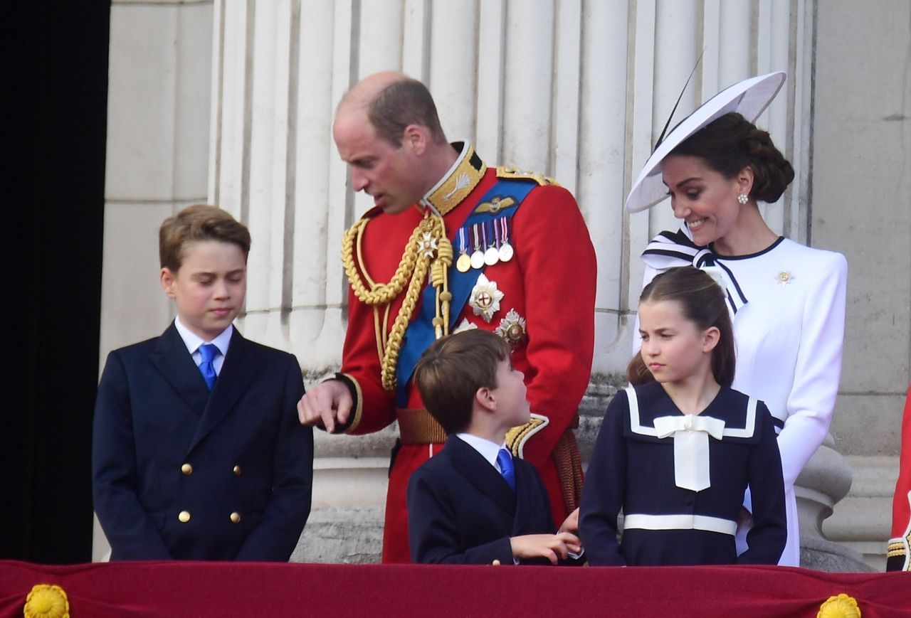 Prince Louis with his siblings and parents